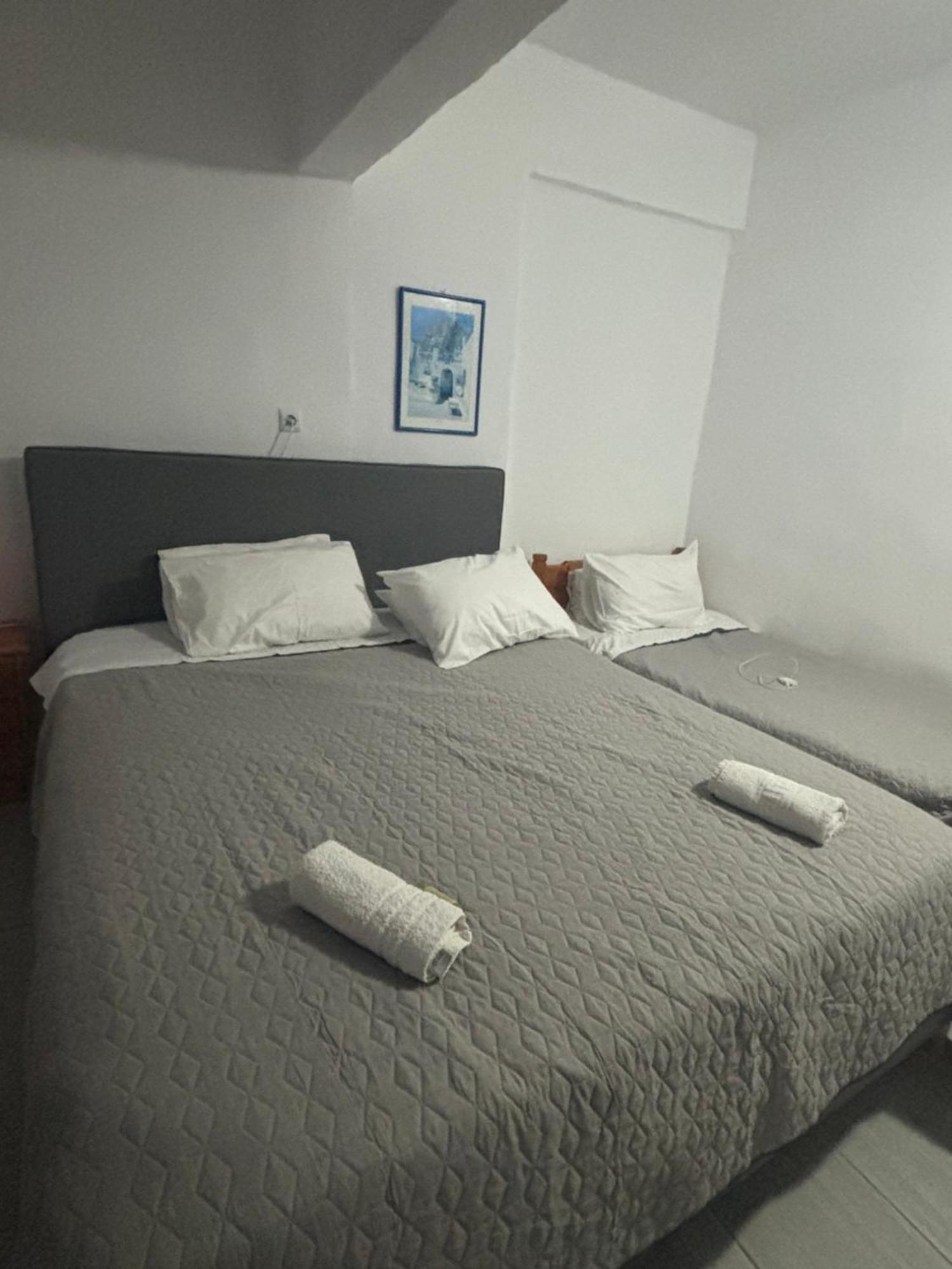 Scirocco Rooms Loutró Eksteriør bilde