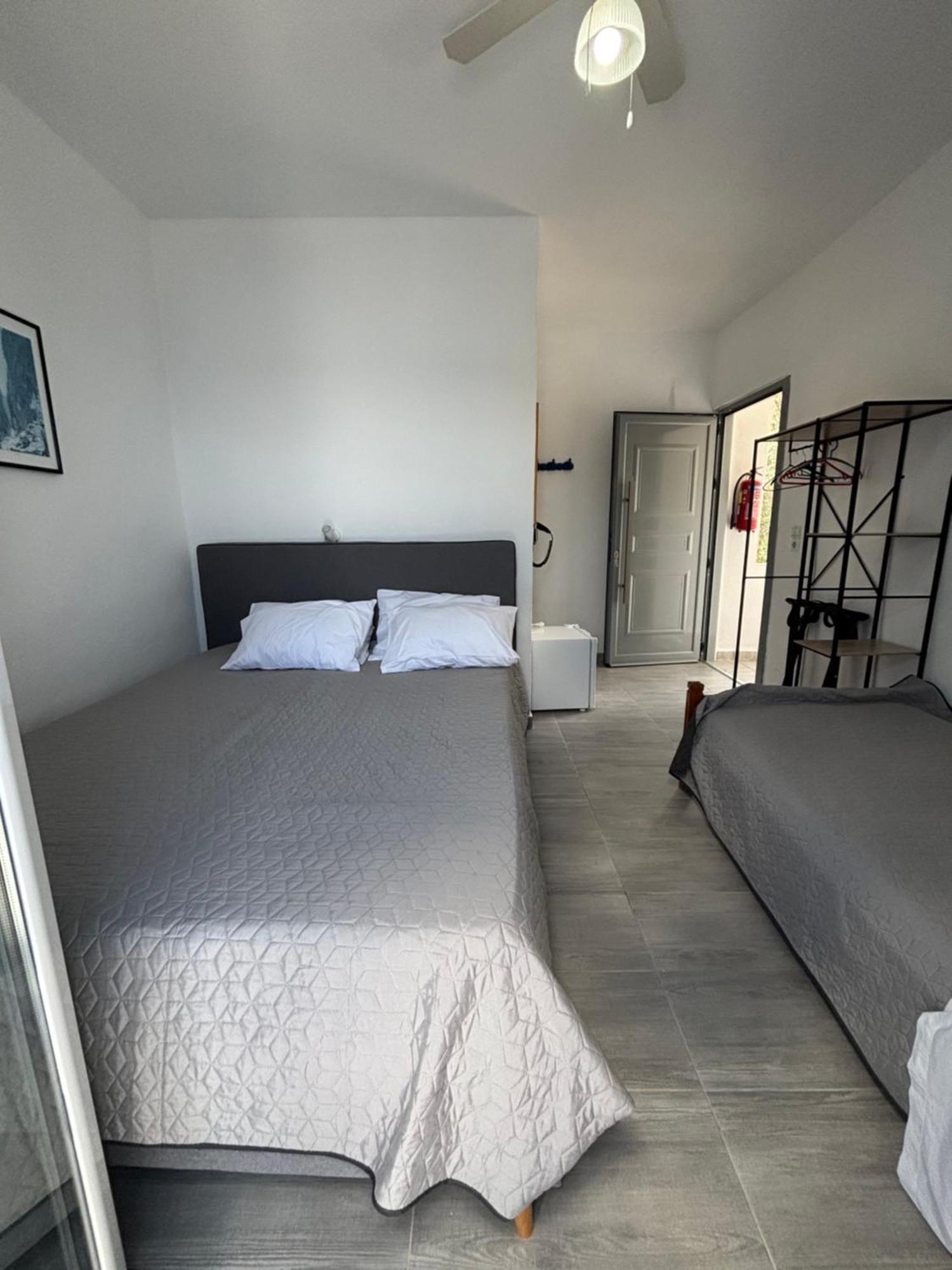 Scirocco Rooms Loutró Eksteriør bilde