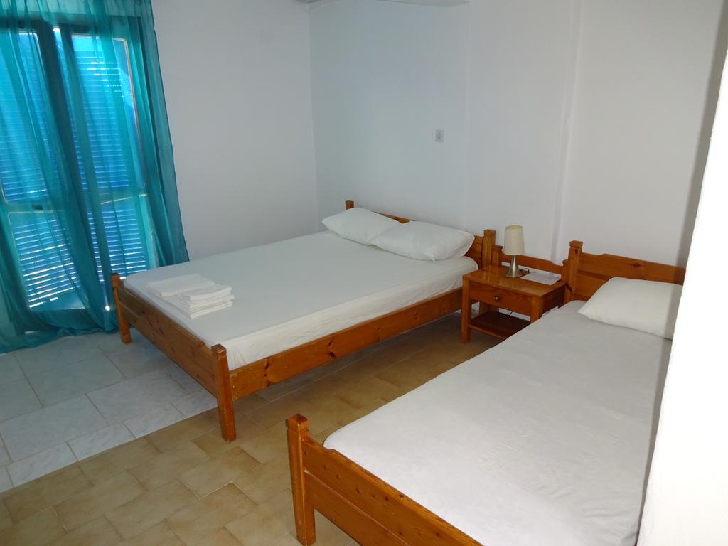 Scirocco Rooms Loutró Eksteriør bilde