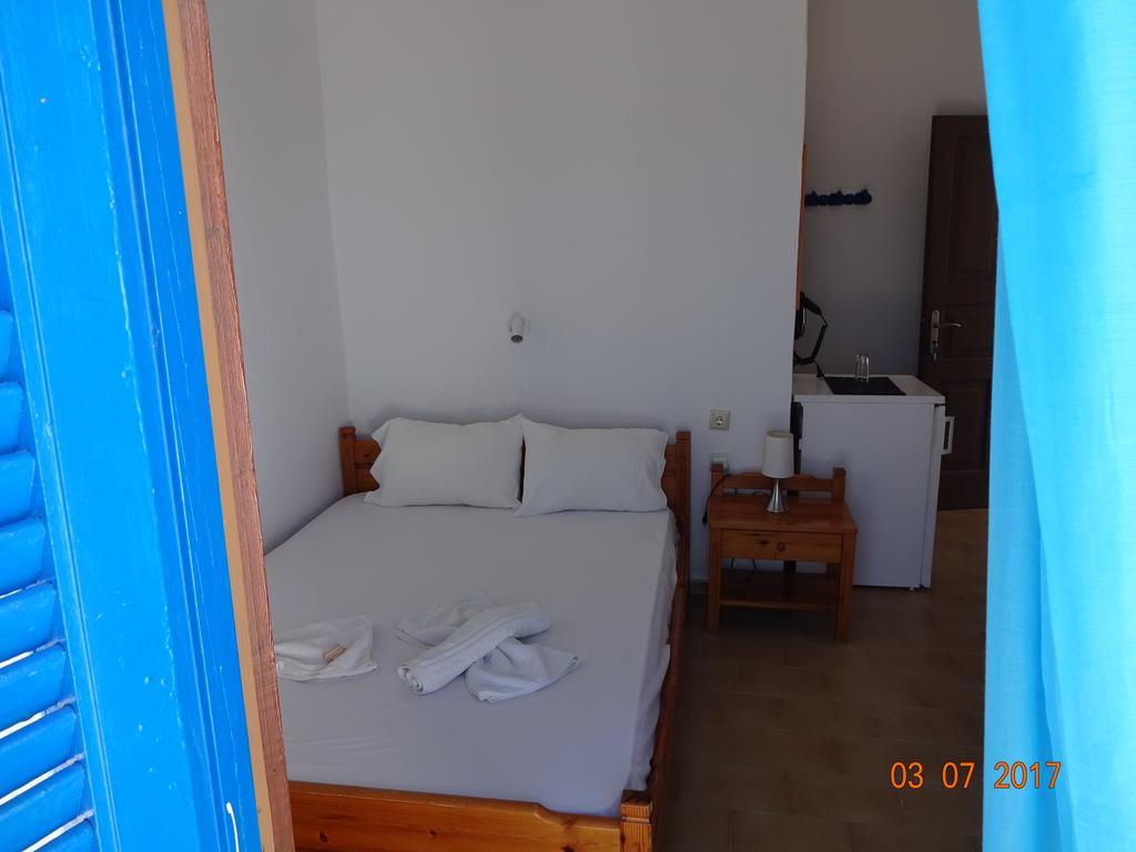 Scirocco Rooms Loutró Eksteriør bilde