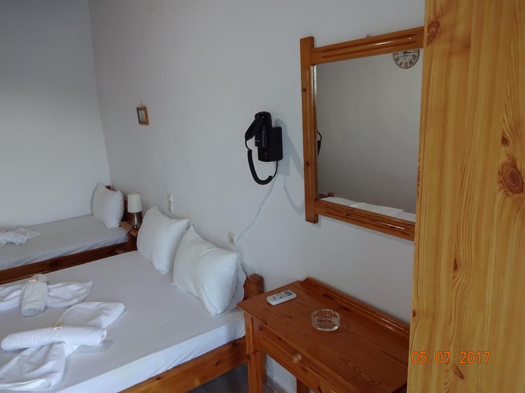 Scirocco Rooms Loutró Eksteriør bilde